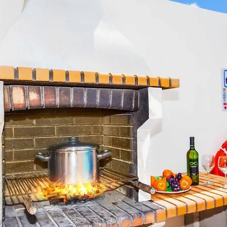 Amarillo Yaiza (Lanzarote)